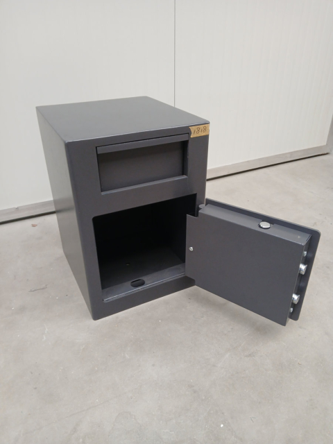 Coffre-fort à dépôt unique Salvus Monopoli 1 – OCC1818 Coffres de dépôt d’occasion MustangSafes